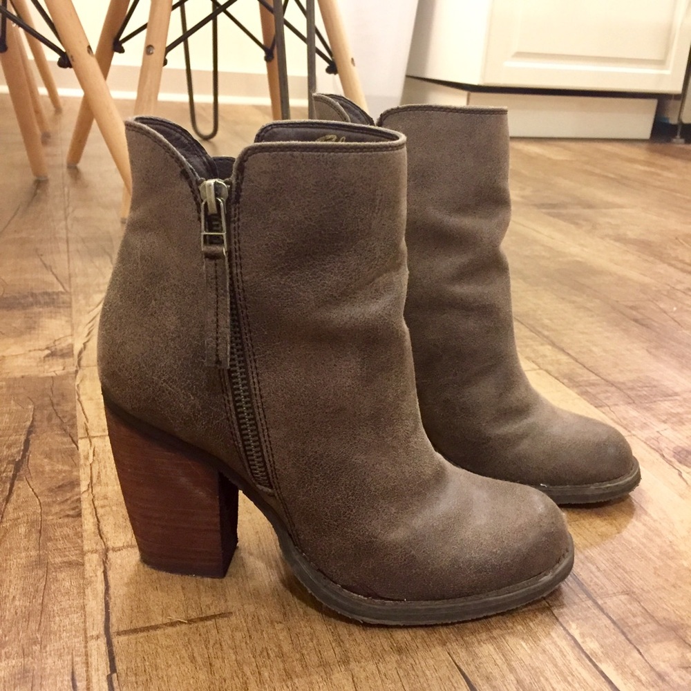 Sbicca Taupe Booties